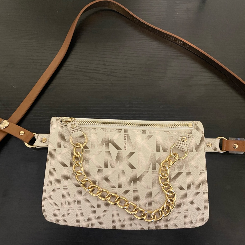 Excellent condition Michael Kors belt bag!